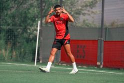 بالفيديو.. عطال يعبث بزملائه مستعرضا مهاراته في تدريبات نيس