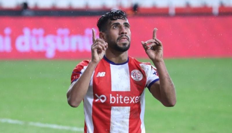 غشة يقترب من تجربة جديدة في تونس