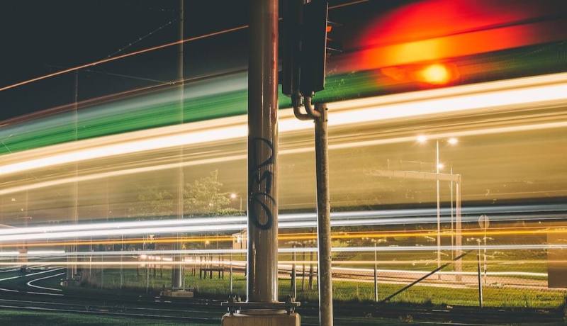 فرنسا تضع خطة جديدة لمساعدة السياح على توفير المال