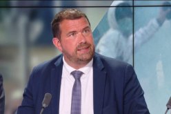 فرنسا: رئيس بلدية ماروم اختبأ  في “قبو البلدية” هربا من المتظاهرين