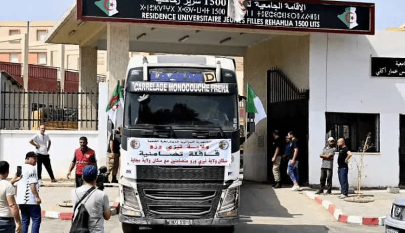 تيزي وزو: إرسال أكثر من 150 طناً من المساعدات لضحايا الحرائق في بجاية