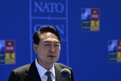 رئيس كوريا الجنوبية يصل إلى أوكرانيا في زيارة مفاجئة