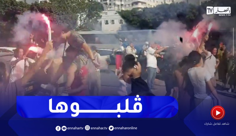 شاهد فرحة عارمة للناجحين في البكالوريا بوهران