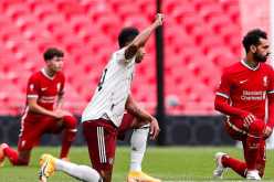 رابطة البريميرليغ تعلن إستمرار عملية الجثو على الركبة