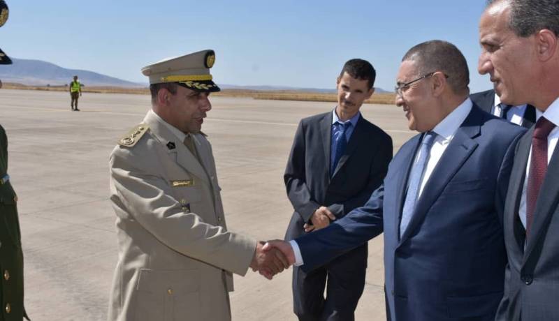 وزير الداخلية يعاين مشروع الطريق الإجتنابي بخنشلة