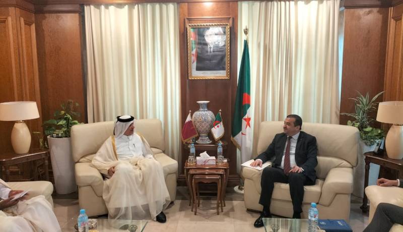 عرقاب يتباحث مع سفير قطر مشروع المركب الكيميائي “الجزائري القطري”