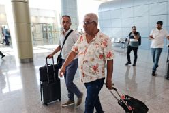 بالصور.. السياسي يحل بمطار هواري بومدين استعدادا لسفرية تونس