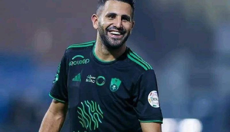 بالفيديو.. محرز يبرز موهبته الجديدة بعيدا عن كرة القدم