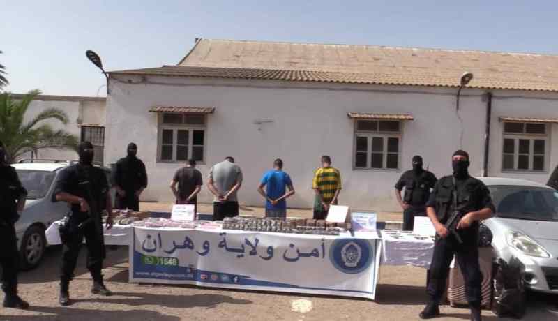 وهران: تفكيك شبكة إجرامية لتهريب المخدرات
