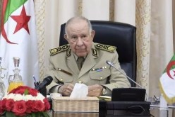 الفريق أول شنقريحة يعزي عائلة المرحوم اللواء المتقاعد ذيب مخلوف