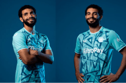 آيت نوري يستعرض القميص الجديد لناديه ولفرهامبتون