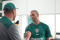 بالفيديو.. سليماني يحظى بترحيب كبير من زملائه الجدد في كوريتيبا