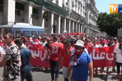 جمهور اتحاد عنابة ينظم مسيرة احتجاجية تعصف برئيس النادي الهاوي