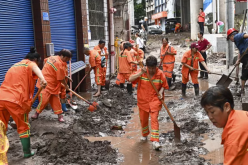 الصين.. أكثر من 78 قتيل و16 مفقود جراء سيول قوية