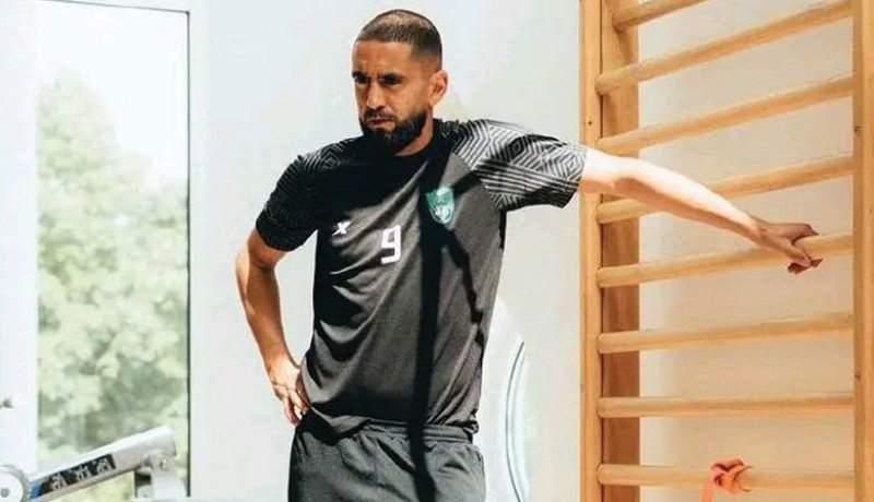 إدارة الأهلي السعودي تبلغ بودبوز قرارها بالتخلي عن خدماته