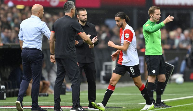 مدرب فينورد يواصل تهميش زروقي
