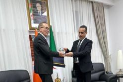 بالصور.. مسؤولي الوفاق يحتفلون مع “سونلغاز” بنقل ملكية النادي