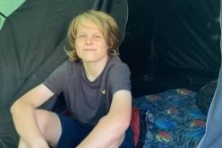 طفل بريطاني يجمع الأموال للمتشردين بطريقته الخاصة