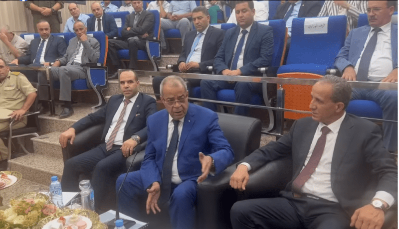 عون يدعو المستثمرين الخواص لمضاعفة إنتاج المواد الصيدلانية