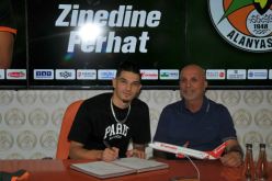 فرحات يفسخ عقده مع ألانيا التركي