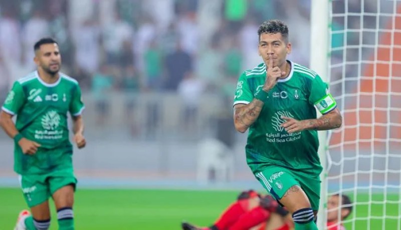 الأهلي السعودي يعلن إصابة فيرمينو