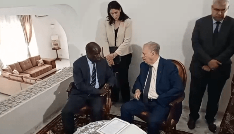 قوجيل يعزي في وفاة الرئيس الإفواري السابق