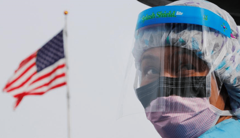 كورونا تعود لأمريكا وجدل حول العودة لإرتداء الكمامات