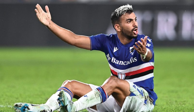 ليريس يقترب من تجربة جديدة في انجلترا