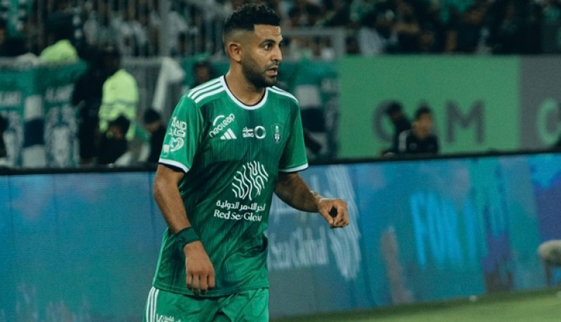 محرز خارج التشكيلة المثالية لافتتاح الدوري السعودي