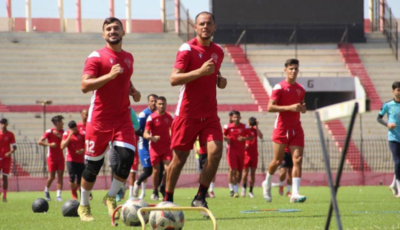 مولودية وهران.. الحارس القضائي ينفي عزله ويتهم أطرافا بعرقلة تحضيرات الفريق