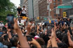 أعمال عنف وفوضى في نيويورك بسبب “مؤثر شهير”