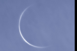 صُور مبهرة لهلال كوكب الزهرة يوم الاقتران