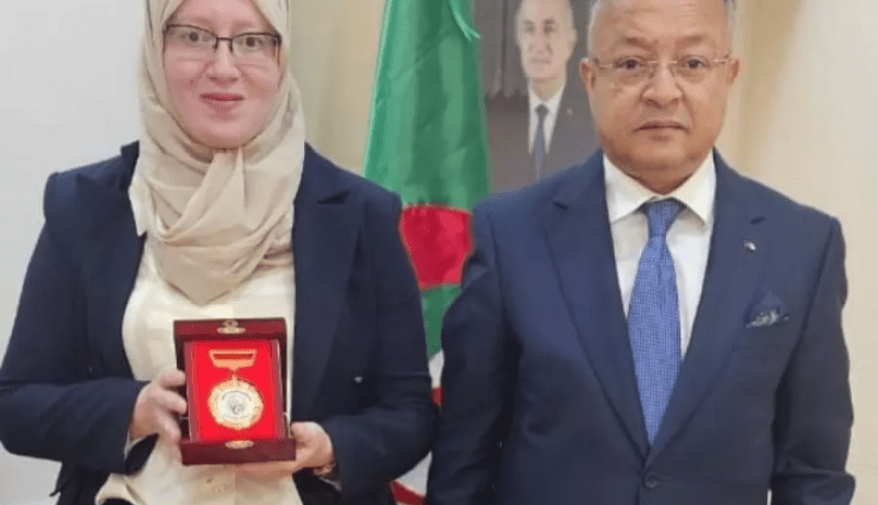 وزير التعليم العالي يُكرّم الباحثة الجزائرية أمينة شحطو