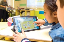 تجهيز 23 إبتدائية بالألواح الإلكترونية.. هذا جديد الدخول المدرسي بالبويرة