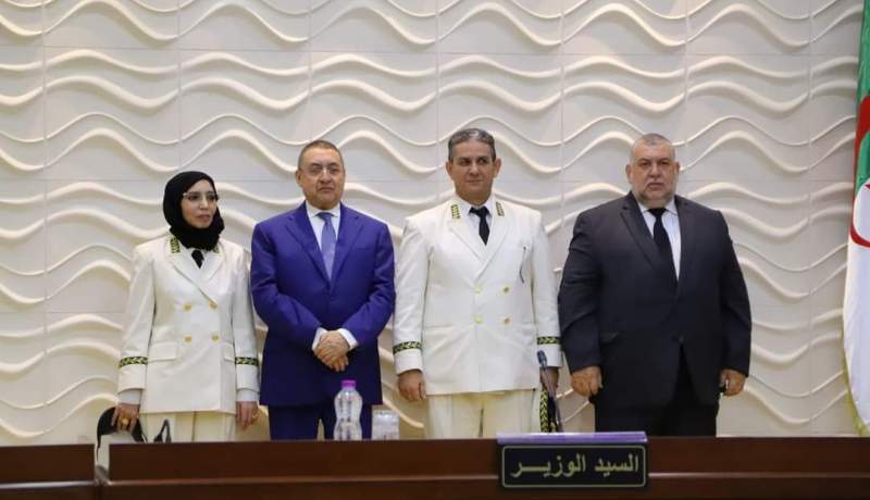 وزير الداخلية يعزي والي بومرداس الجديدة عقب وفاة والدها