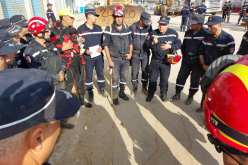 بالصور.. فرق الإنقاذ الجزائرية تباشر عملية البحث عن المفقودين لهذا اليوم بدرنة