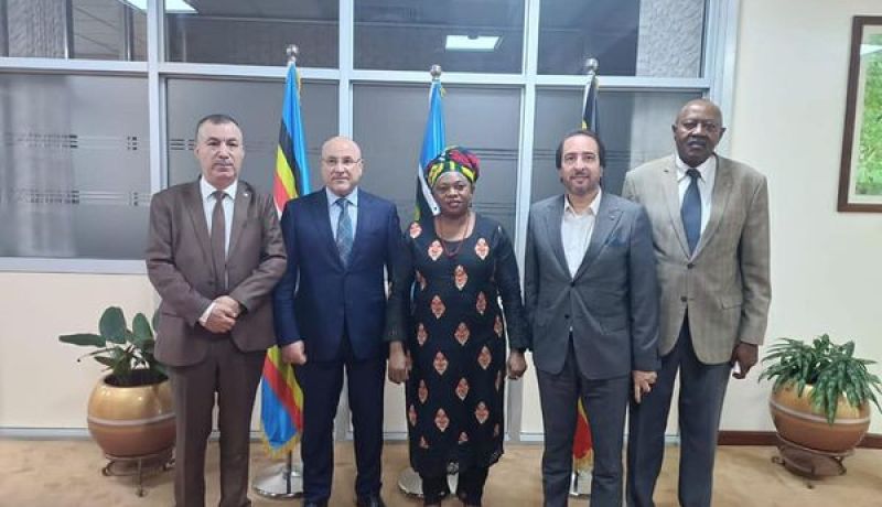 وزير التجارة يحل بأوغندا لافتتاح معرض المنتجات الجزائرية بـ “كامبالا”