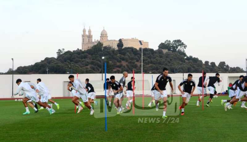 بالصور.. المنتخب الوطني يجري آخر حصة تدريبية قبل مواجهة تنزانيا