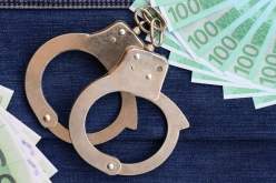 جزائري على رأس عصابة سرقة فنادق فاخرة يقيم فيها السياح الأثرياء بإسبانيا وفرنسا