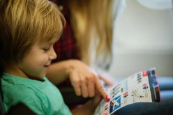 وصية أم لإبنها في زمن الإنترنت تكتب بماء الذهب  