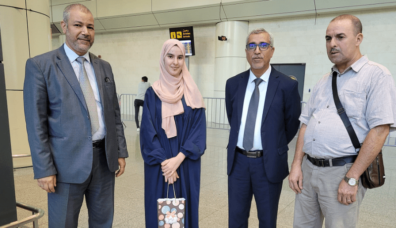 بعد تشريفها للجزائر.. إستقبال رسمي للحافظة ياسمين ولد دالي بالمطار