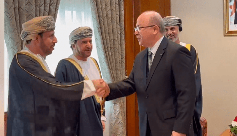 الوزير الأول يستقبل رئيس مجلس الشورى لسلطنة عمان