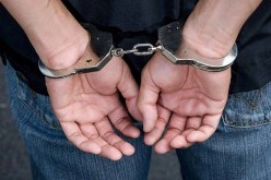 تاجر مخدرات يقوم بأغبى فعل يمكن تصوره!