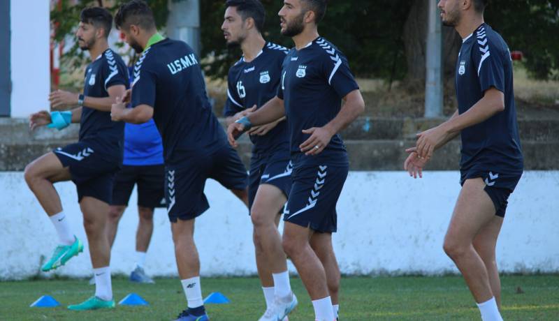 خنشلة تضم الدولي الجزائري مديوب والرواندي مانيشيموي
