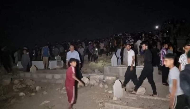 فيديو مرعب.. أصوات تعلو داخل قبر لاجئ سوري دُفن قبل 40 يوما بالعراق