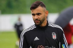 مدرب بشكتاش يجدد ثقته في غزال