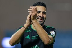 محرز يتصدر تشكيلة الأهلي في مواجهة الفتح