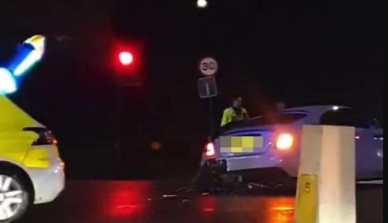 نجاة نجم مانشستر يونايتد من حادث مروع