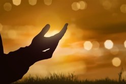 لا تنسوا الدعاء فهو عبادة يحبها الله