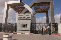 تمهيدا لدخول المساعدات لغزة.. إزالة الحواجز الإسمنتية في معبر رفح